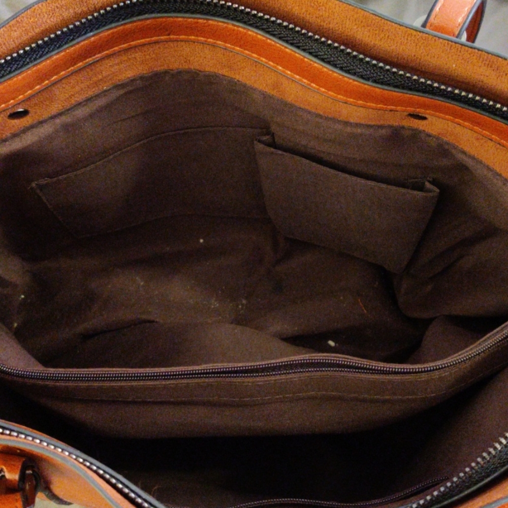 Purse - Picture 3 of 5